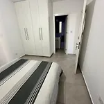 Two Bedrooms With Private Balcony 公寓