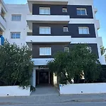 Two Bedrooms With Private Balcony 尼科西亚