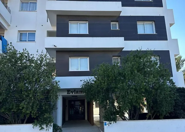 Two Bedrooms With Private Balcony Nikósie