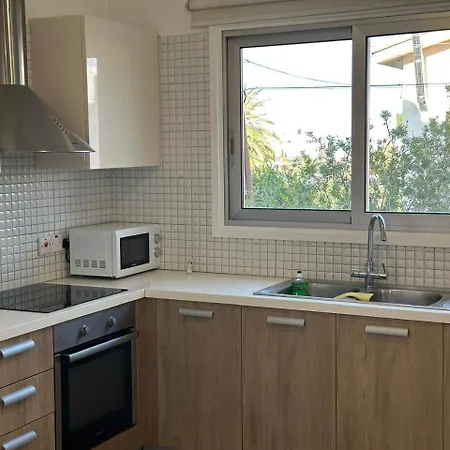 Two Bedrooms With Private Balcony Apartamento Nicósia
