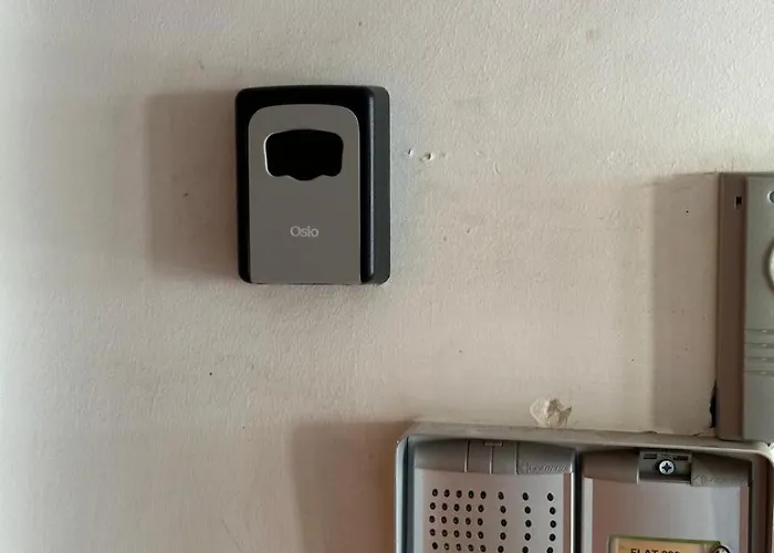 Two Bedrooms With Private Balcony ניקוסיה