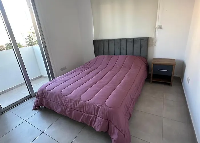 Two Bedrooms With Private Balcony Appartamento